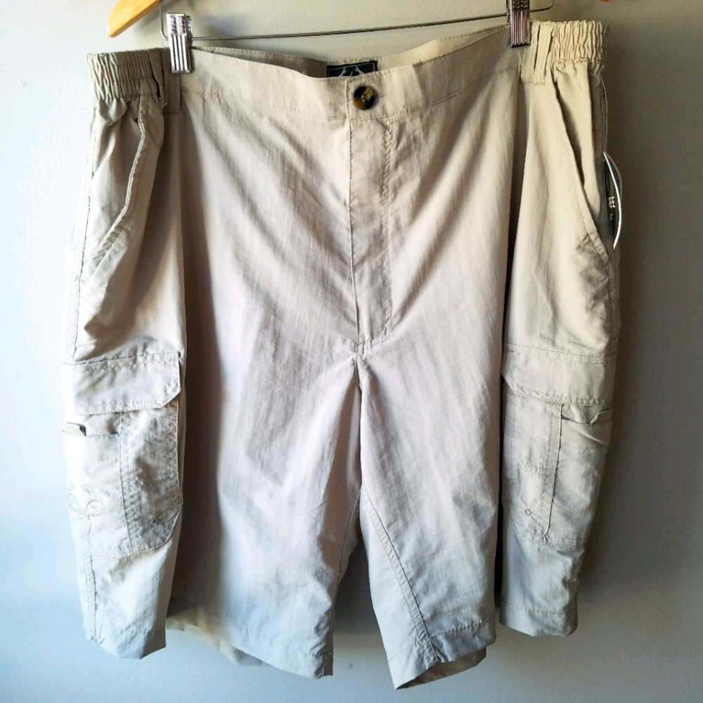 Realtree Mens Fishing Cargo Shorts NWT Size XL